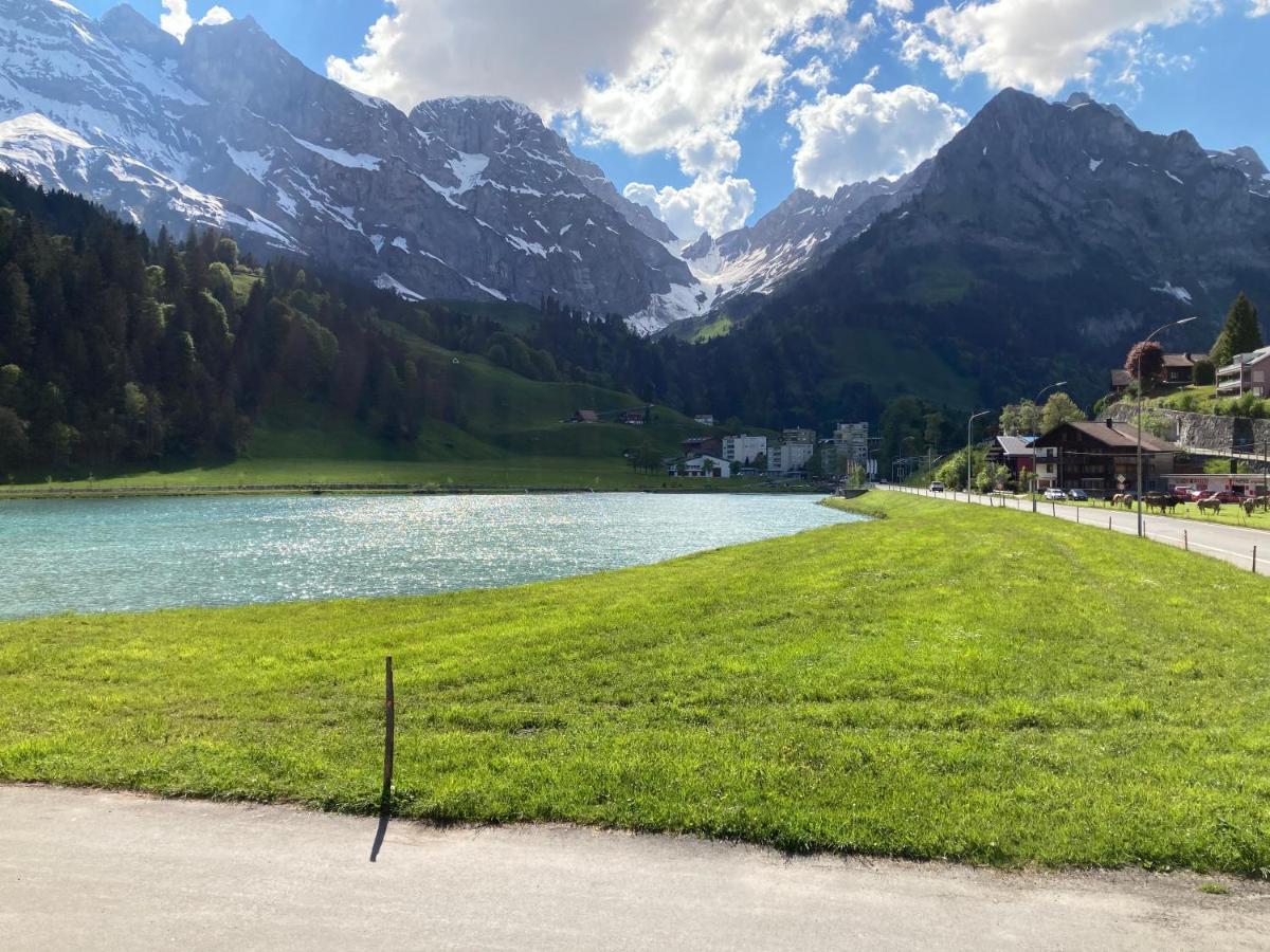 Spirit Apartments - Studio 1 - Kueche - Parkplatz Engelberg Esterno foto