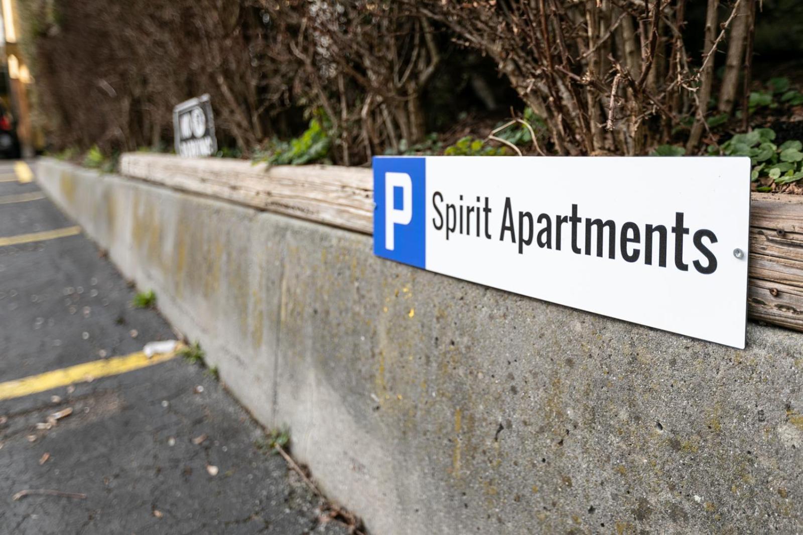 Spirit Apartments - Studio 1 - Kueche - Parkplatz Engelberg Esterno foto